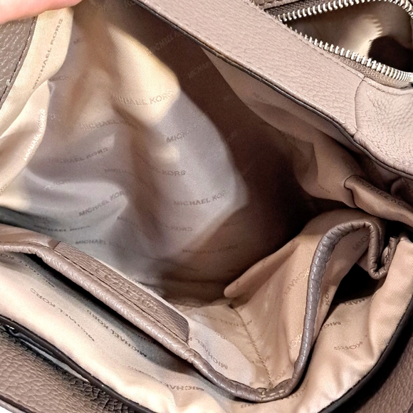 Michael Kors Gorgeous Leather Bag - Picture 7 of 16